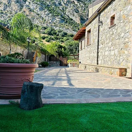 Il Casale Del Conte Lucente Vakantiehuis *